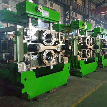 Universal-rolling-mill