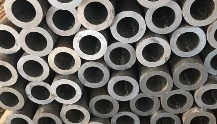 Hot rolled seamless steel pipe